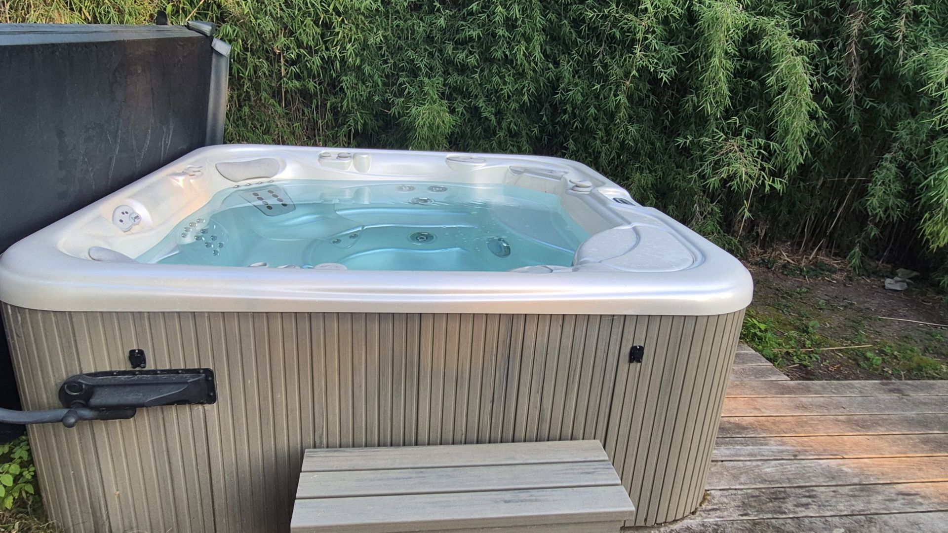 ZENEO jacuzzi – Beuzet, Gembloux