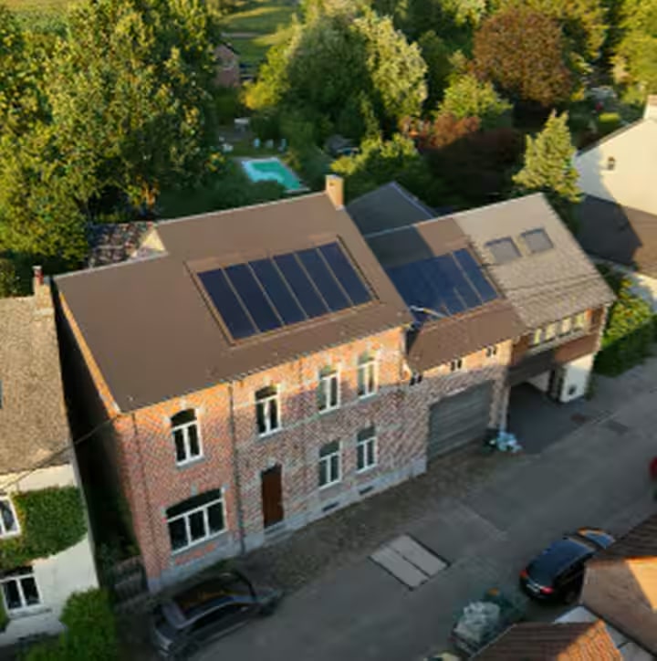 Maison et extérieur de Zeneo